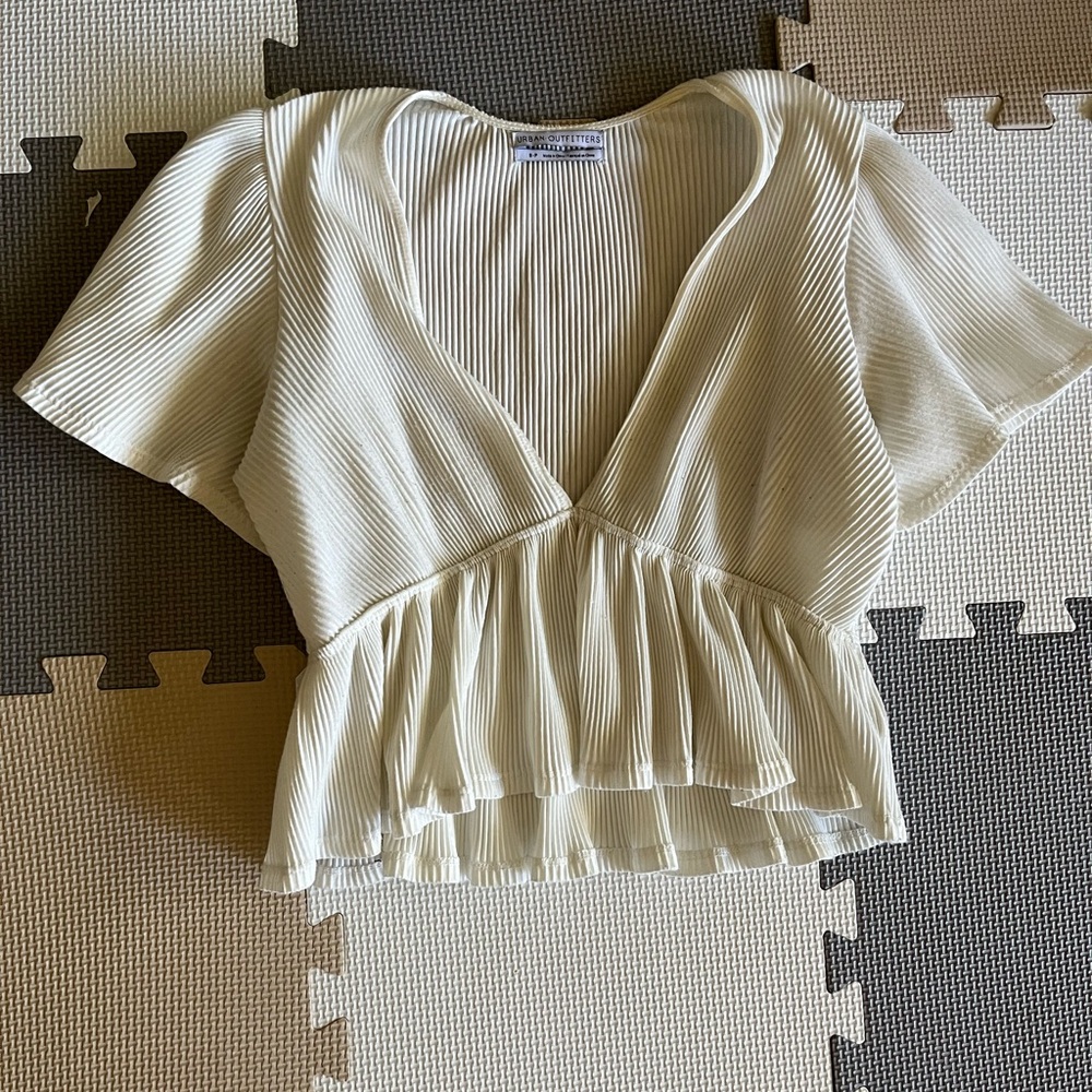 URBAN OUTFITTERS WHITE BLOUSE SIZE SMALL